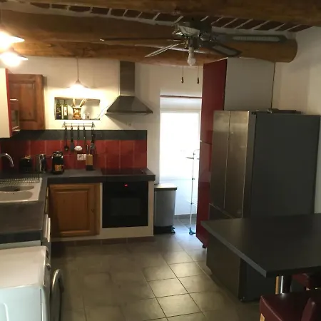 Ferienhaus La Maison De Lily, Cosy Dans Le Vieux-hyeres, Parking Gratuit *