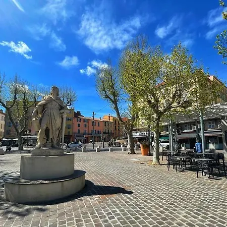 La Maison De Lily, Cosy Dans Le Vieux-hyeres, Parking Gratuit Hyères
