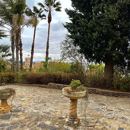 Tatil Evi La Maison De Lily, Cosy Dans Le Vieux-hyeres, Parking Gratuit Hyères
