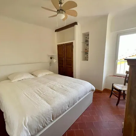 La Maison De Lily, Cosy Dans Le Vieux-hyeres, Parking Gratuit Tatil Evi Hyères